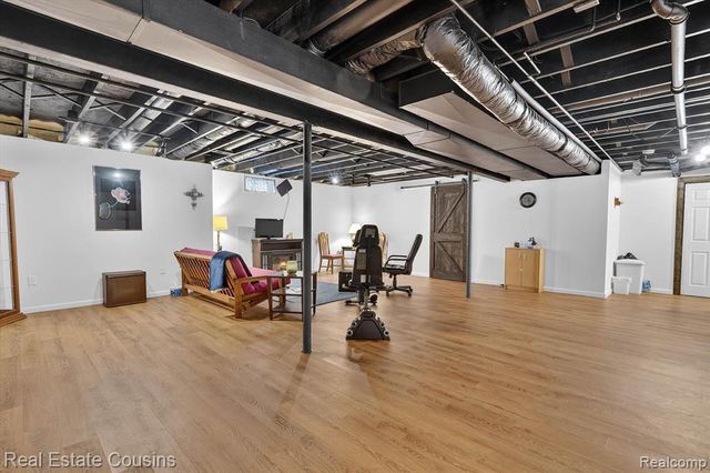 21000 Wilson Street, Grand Blanc, MI 48439