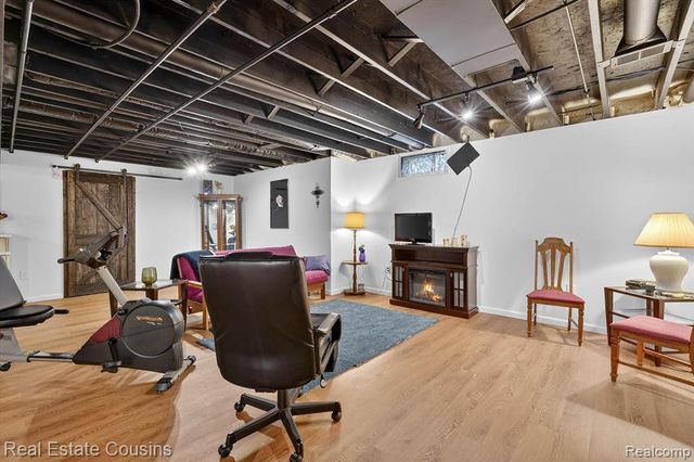 21000 Wilson Street, Grand Blanc, MI 48439