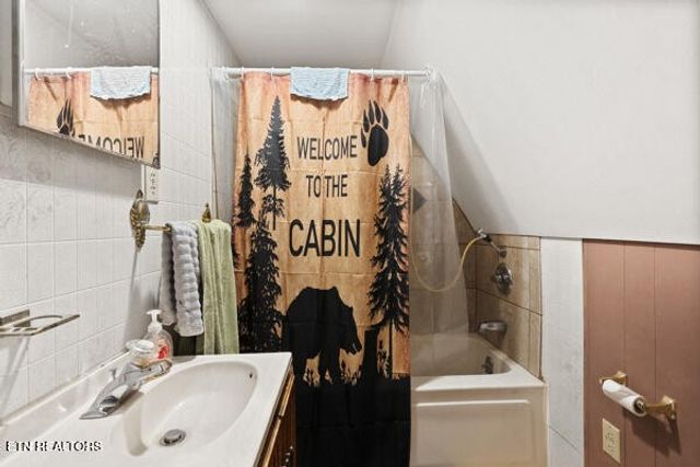 7111 Diamond Branch Rd, Maryville, TN 37801