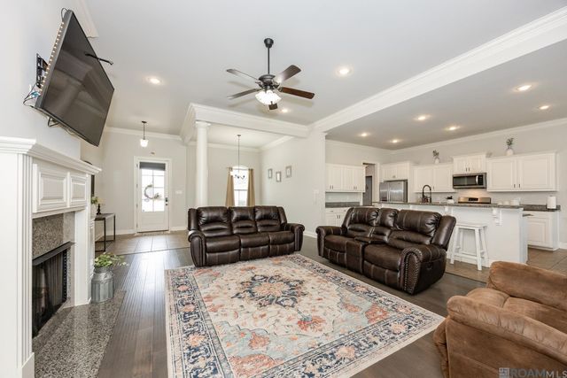 6318 Union Dr, Addis, LA 70710