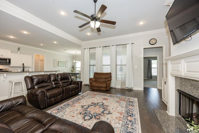6318 Union Dr, Addis, LA 70710