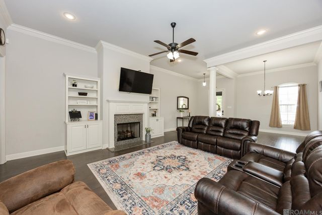 6318 Union Dr, Addis, LA 70710