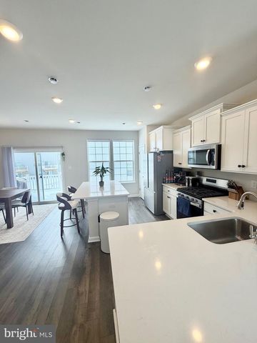 20 STANTON RD, Mount Holly, NJ 08060