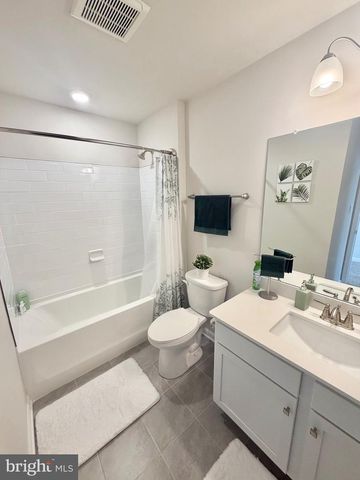 20 STANTON RD, Mount Holly, NJ 08060