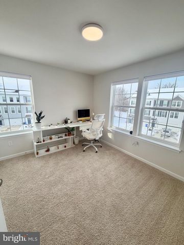 20 STANTON RD, Mount Holly, NJ 08060