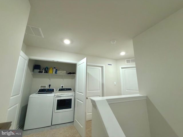 20 STANTON RD, Mount Holly, NJ 08060