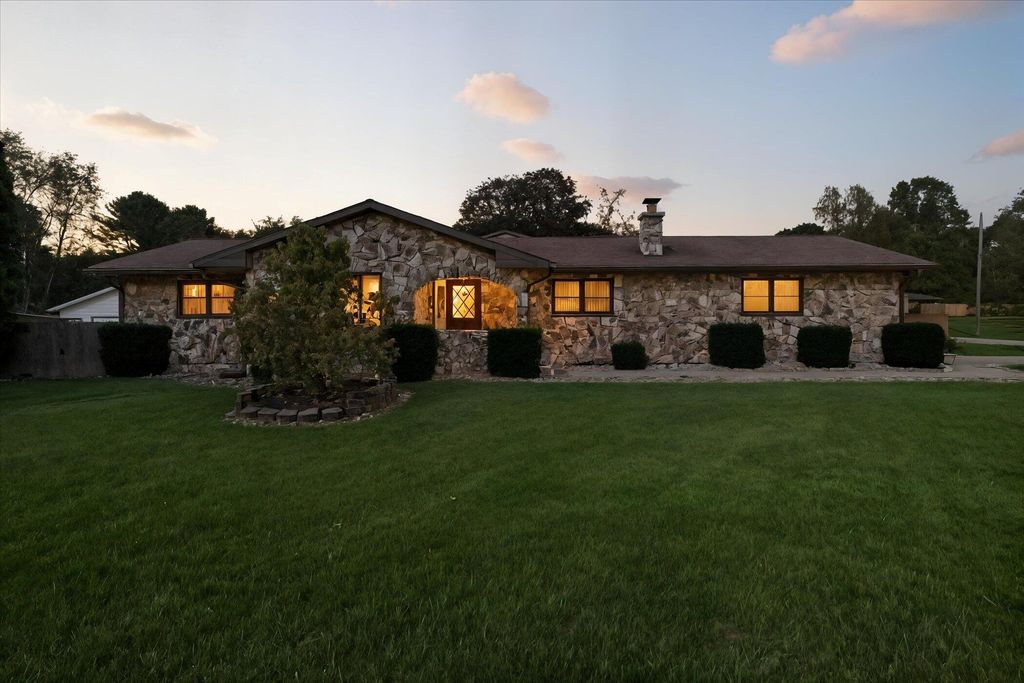 2419 Blanchard Drive, Niles, MI 49120