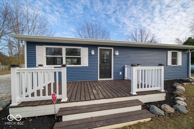 9292 S Tomahawk Trail, Markleville, IN 46056