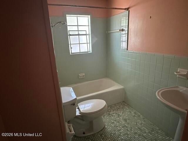 2117 Sandalwood Place, Gautier, MS 39553