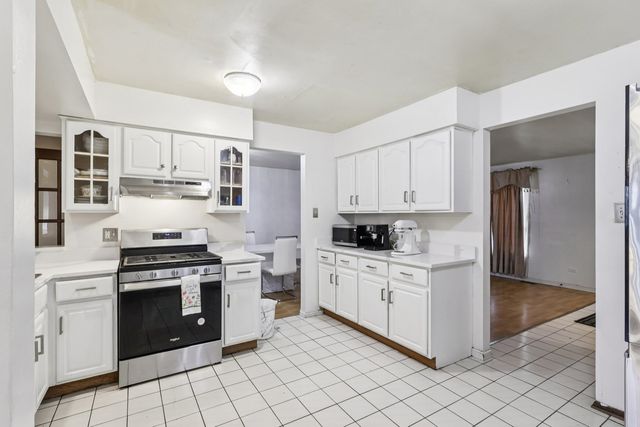 1114 185th Place, Homewood, IL 60430
