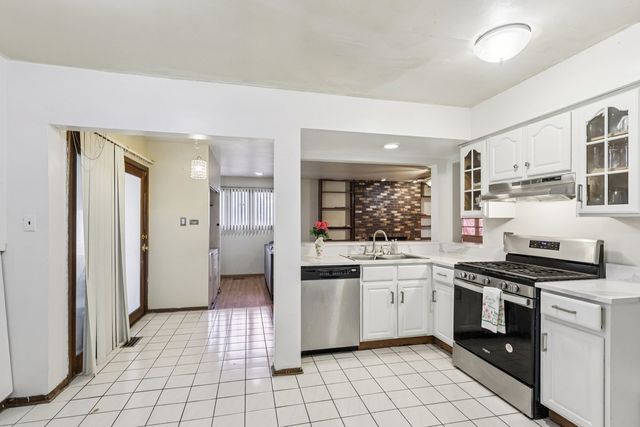 1114 185th Place, Homewood, IL 60430