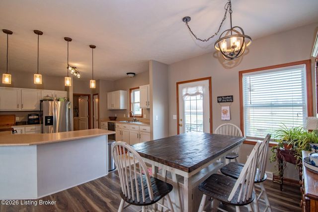 323 Oxmoor Dr, Elizabethtown, KY 42701