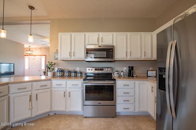 323 Oxmoor Dr, Elizabethtown, KY 42701