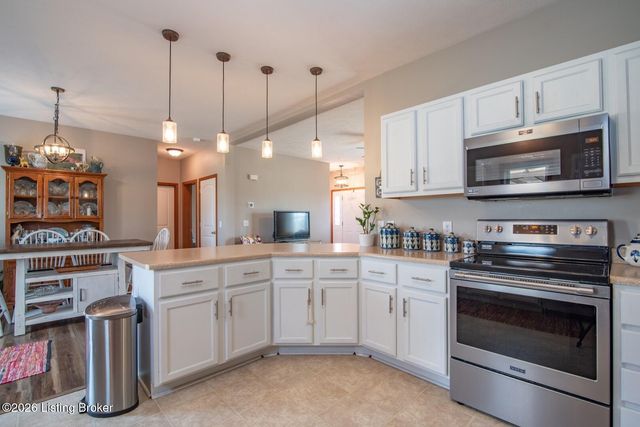 323 Oxmoor Dr, Elizabethtown, KY 42701