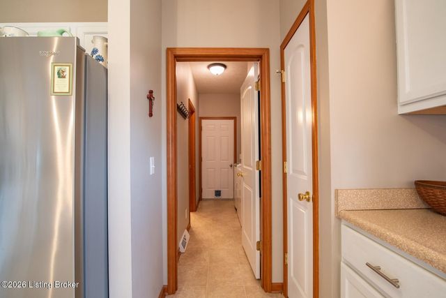 323 Oxmoor Dr, Elizabethtown, KY 42701