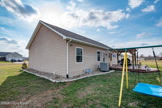 323 Oxmoor Dr, Elizabethtown, KY 42701