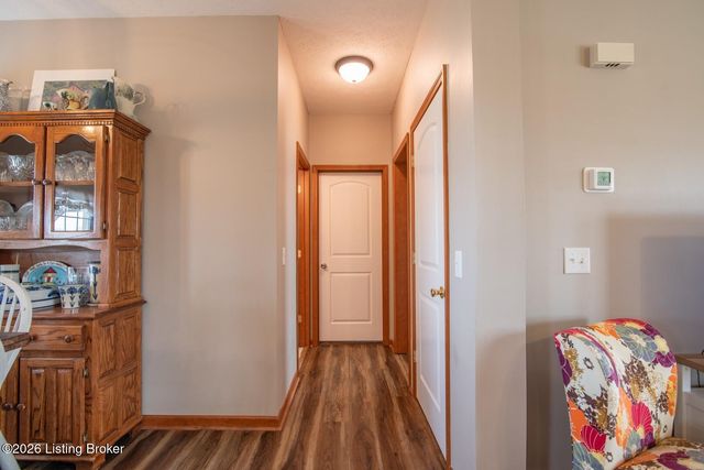 323 Oxmoor Dr, Elizabethtown, KY 42701