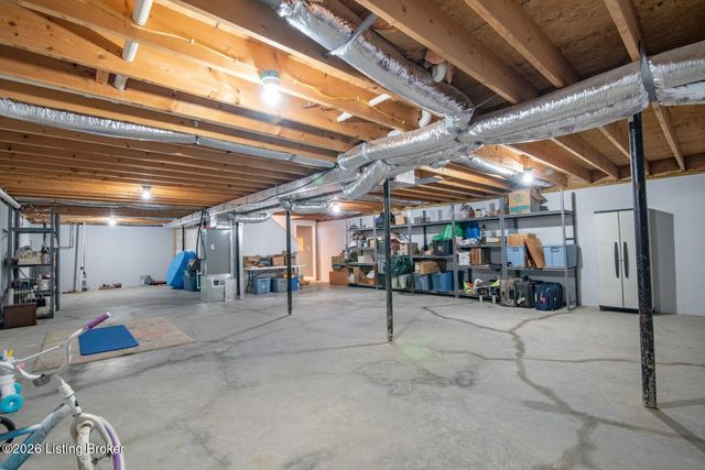 323 Oxmoor Dr, Elizabethtown, KY 42701