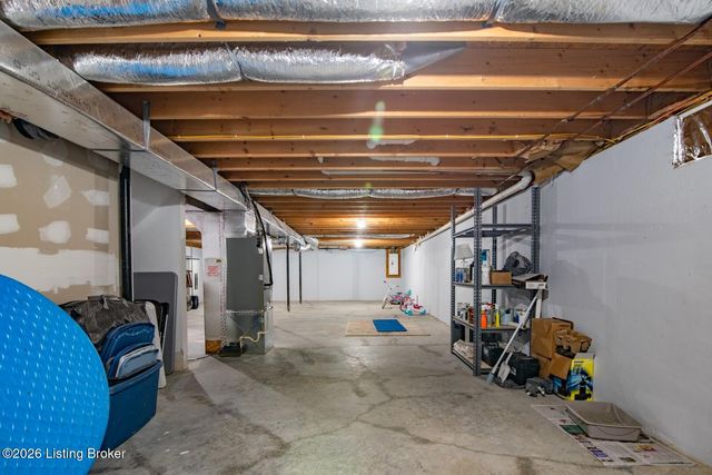 323 Oxmoor Dr, Elizabethtown, KY 42701