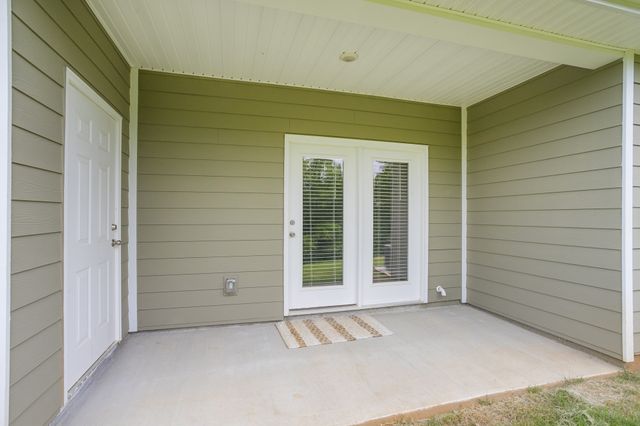 2972 Mallard Dr, Lebanon, TN 37090