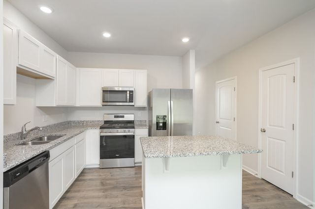 2972 Mallard Dr, Lebanon, TN 37090