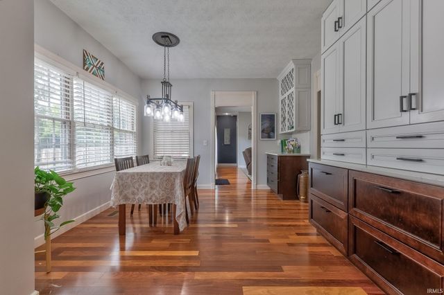 7555 Youngs Court, Newburgh, IN 47630