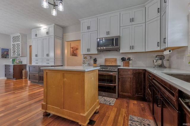 7555 Youngs Court, Newburgh, IN 47630