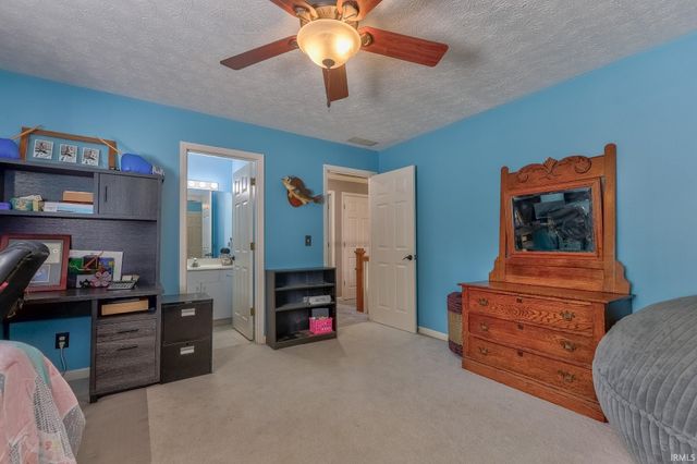 7555 Youngs Court, Newburgh, IN 47630