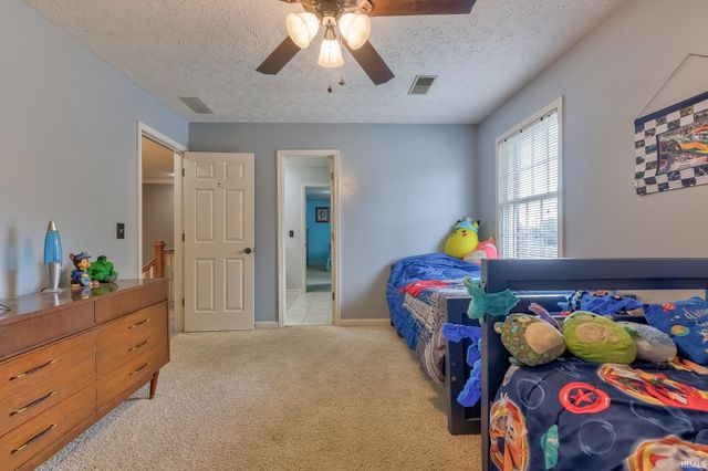 7555 Youngs Court, Newburgh, IN 47630