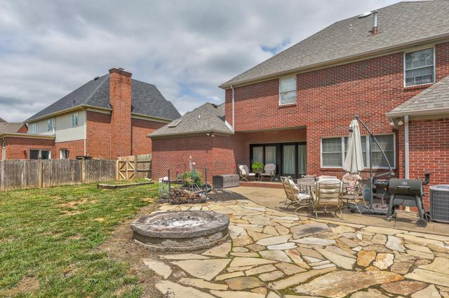 7555 Youngs Court, Newburgh, IN 47630