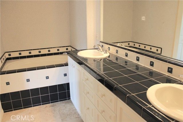 29 Gingerwood, Irvine, CA 92603