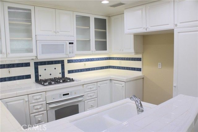 29 Gingerwood, Irvine, CA 92603