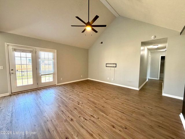 145 Glen Ridge Dr, Mt Washington, KY 40047