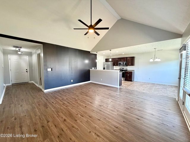 145 Glen Ridge Dr, Mt Washington, KY 40047