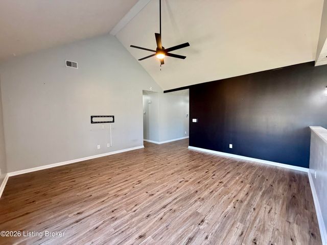 145 Glen Ridge Dr, Mt Washington, KY 40047