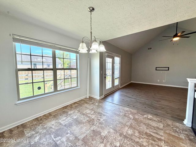 145 Glen Ridge Dr, Mt Washington, KY 40047