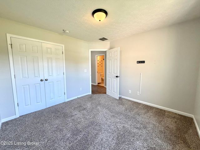 145 Glen Ridge Dr, Mt Washington, KY 40047