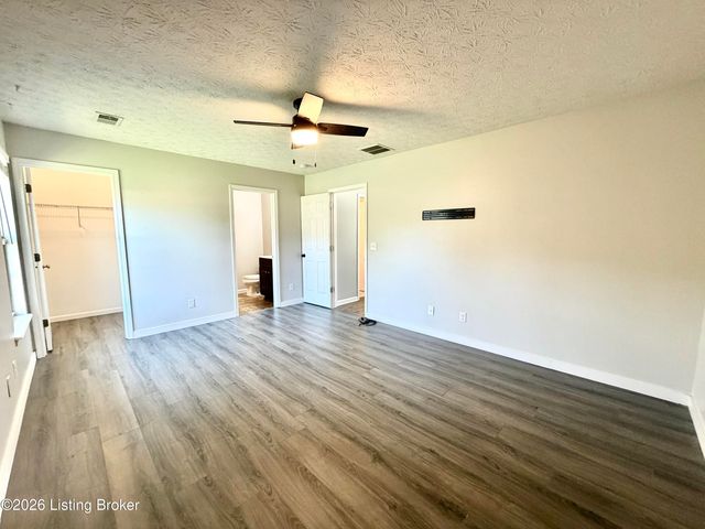 145 Glen Ridge Dr, Mt Washington, KY 40047