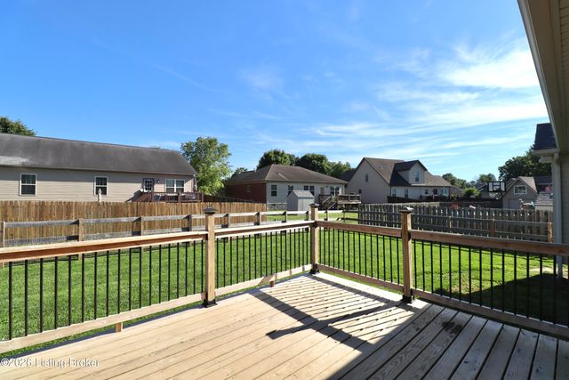 145 Glen Ridge Dr, Mt Washington, KY 40047