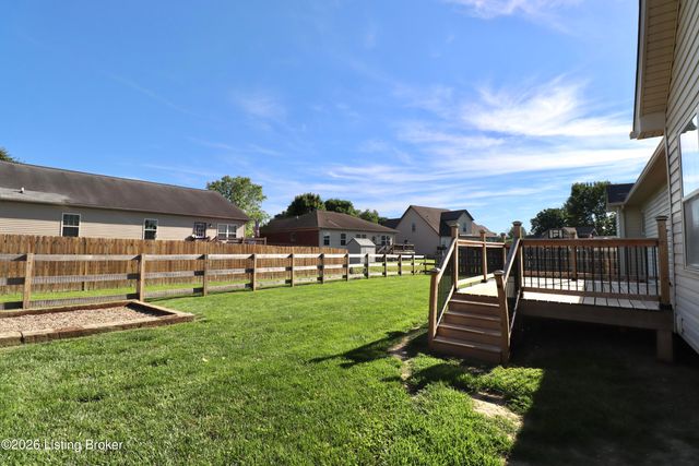 145 Glen Ridge Dr, Mt Washington, KY 40047
