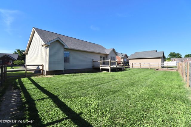 145 Glen Ridge Dr, Mt Washington, KY 40047