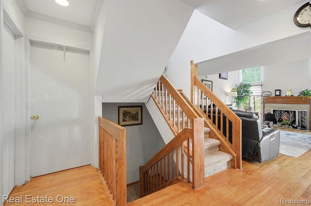 5505 Walnut Circle, West Bloomfield, MI 48322