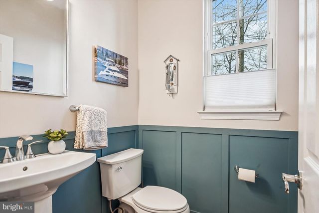 3325 GLEBE DR, Edgewater, MD 21037