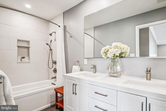 3325 GLEBE DR, Edgewater, MD 21037