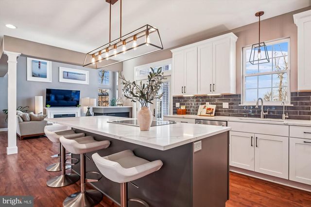 3325 GLEBE DR, Edgewater, MD 21037