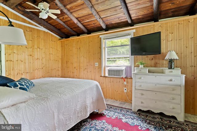 1 OLD SHIPPENSBURG RD, Gardners, PA 17324