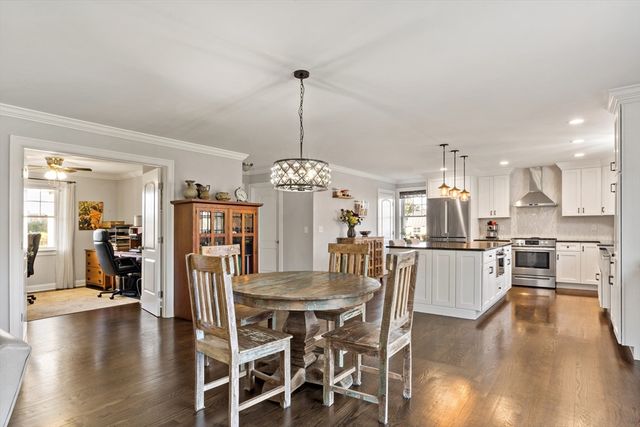 1026 Tremont St, Dighton, MA 02764