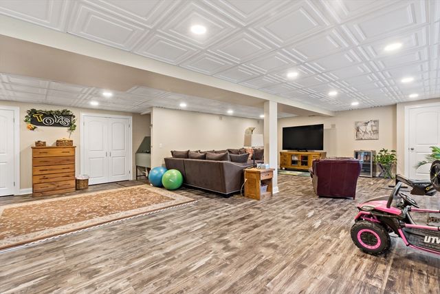 1026 Tremont St, Dighton, MA 02764