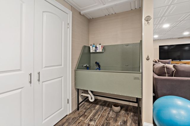 1026 Tremont St, Dighton, MA 02764