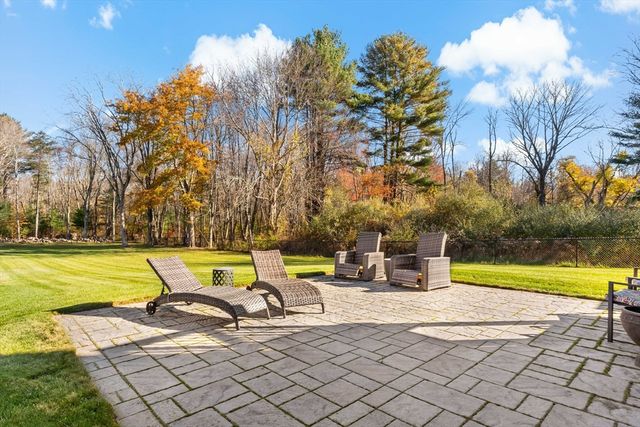 1026 Tremont St, Dighton, MA 02764